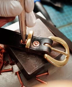 Old Selling Leather Vintage Style Brass Horseshoe Buckle Leather Belt ACCESSORIES 32 Old Selling Leather Vintage Style Brass Horseshoe Buckle Leather Belt ACCESSORIES