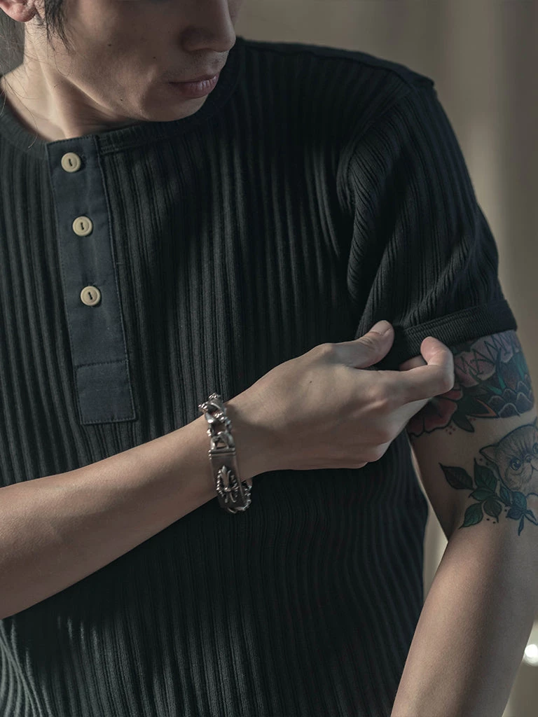 Bronson MFG. CO. BEST SELLERS 11 Oz Retro Ribbed Cotton Henley T-Shirt - Black 4 Bronson MFG. CO. BEST SELLERS 11 Oz Retro Ribbed Cotton Henley T-Shirt - Black